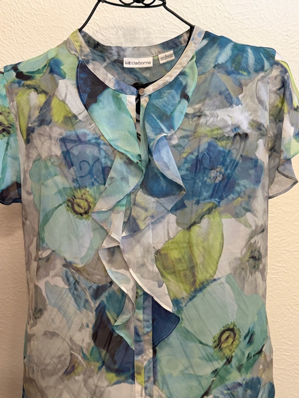 🚙🚙🚙BOGOHO🚙🚙🚙Liz Claiborne Blue & Green Floral Ruffle Front Blouse-Large - Picture 2 of 11
